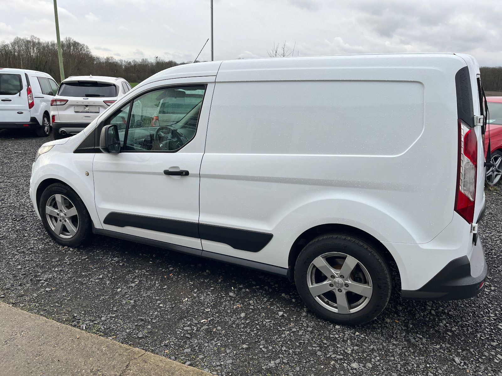 Fahrzeugabbildung Ford Transit Connect*Navi, Kamera, CD, el.Fenster,