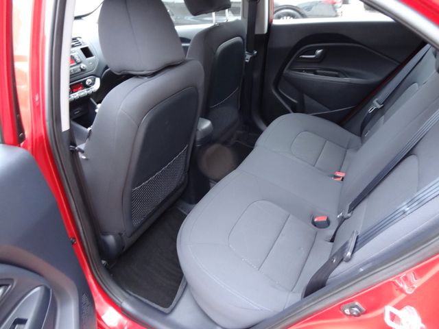 Fahrzeugabbildung Kia Rio Spirit/1.Hd/Automatik/84TKM/SitzH/PDC/