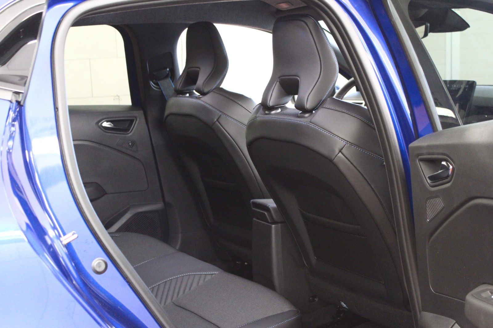 Fahrzeugabbildung Renault Clio TCe 90 Esprit Alpine *Winter-Paket*Bose*