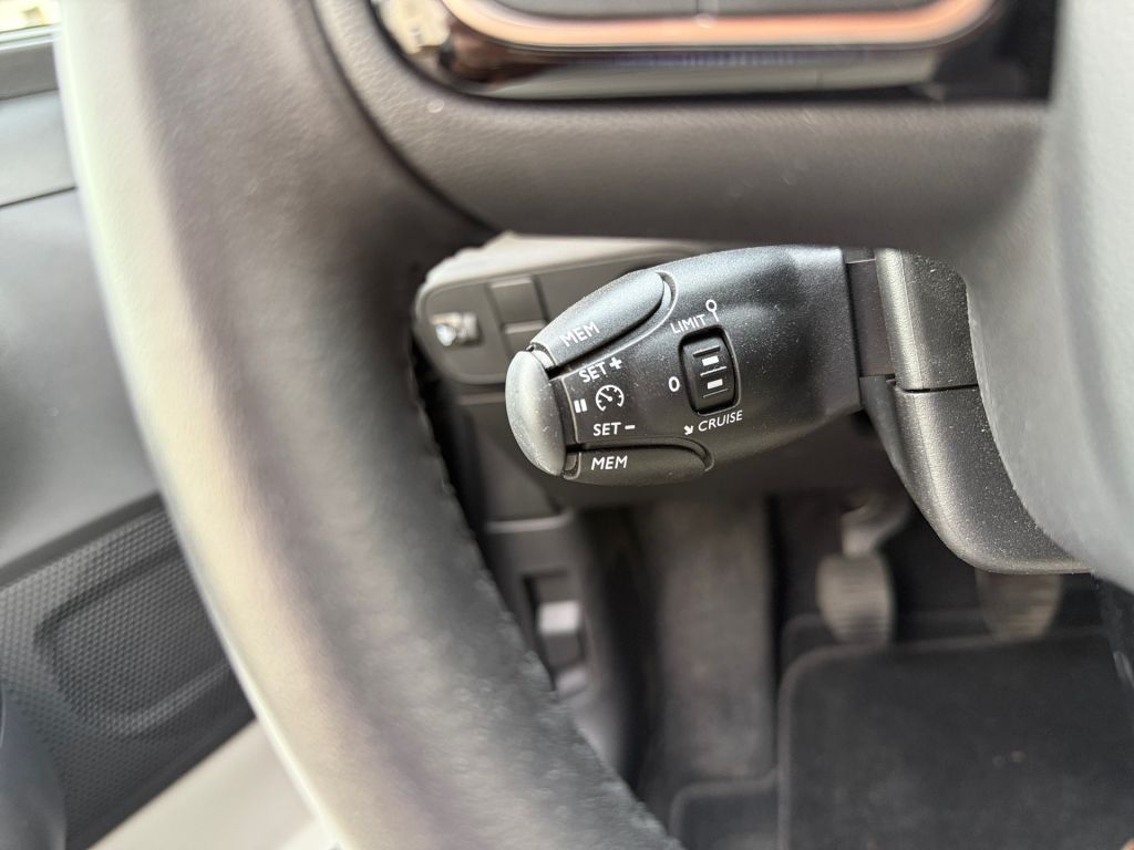 Fahrzeugabbildung Citroën C3 Pure Tech 83 S&S C-SERIES