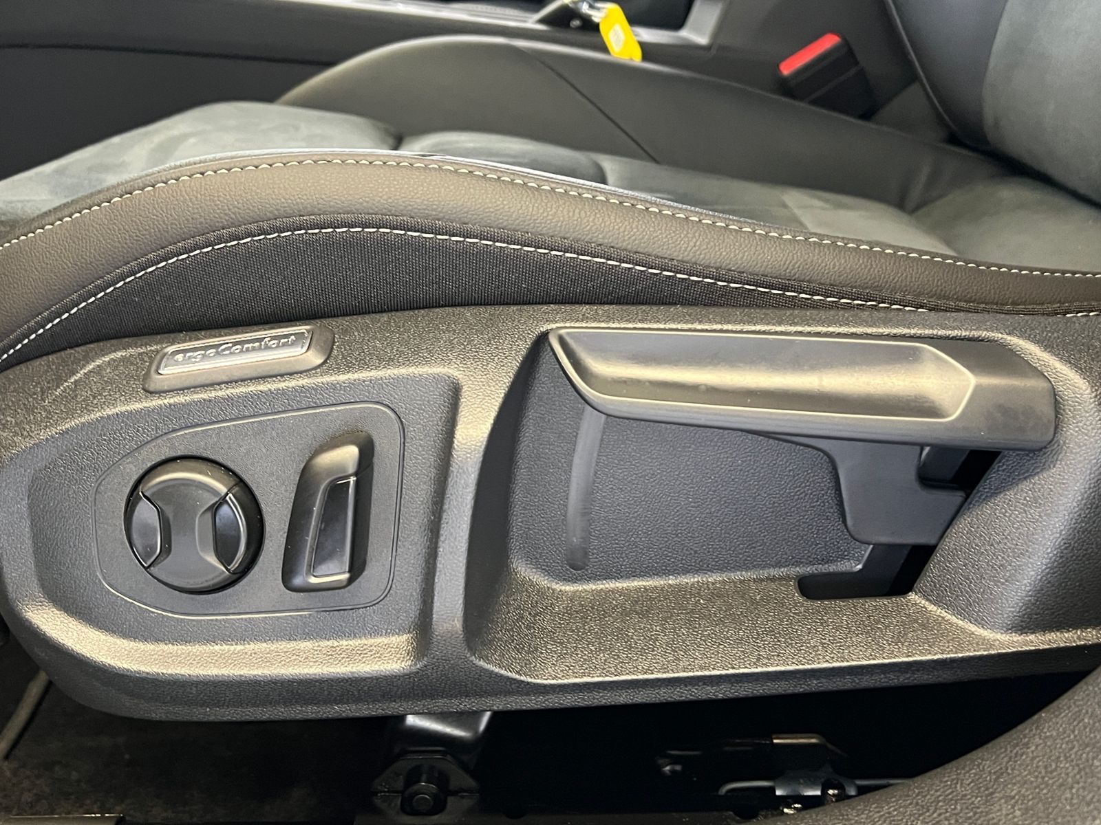 Fahrzeugabbildung Volkswagen Arteon Shooting Brake Elegance 2.0 TDI DSG *AHK,