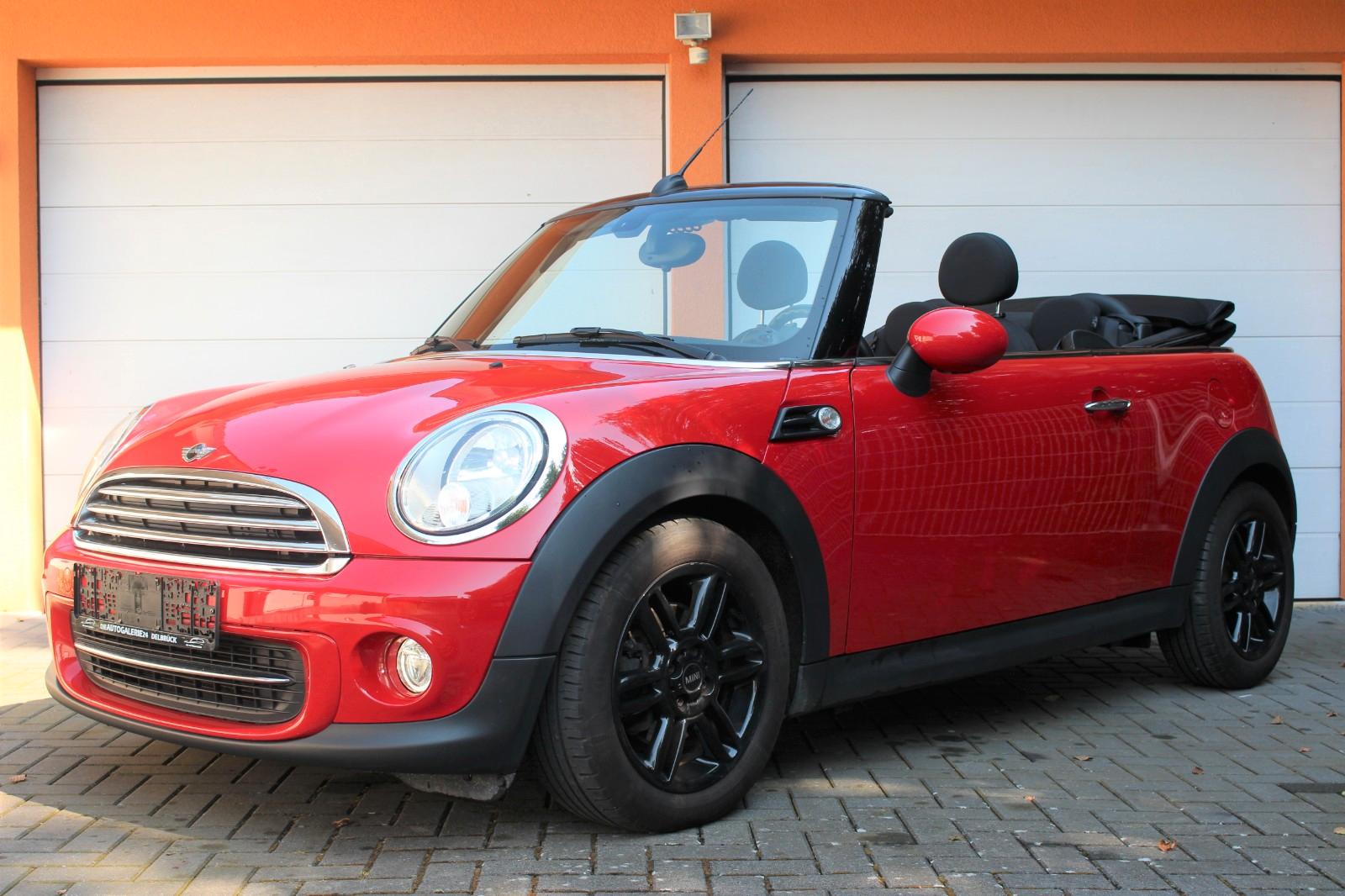 MINI Cooper 1.6 Cabrio Navi/PDC/Bluetooth/Teilleder