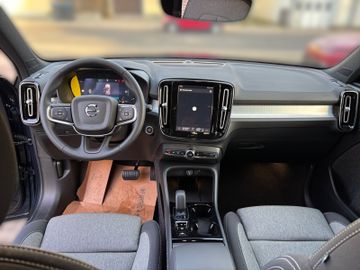 Volvo XC40 Plus Black Edition 2WD*360°*
