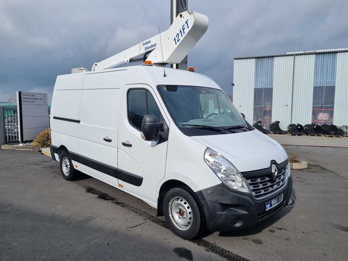 Fahrzeugabbildung Renault Master 2.3 dCi / France Elevateur 121FT, 12m