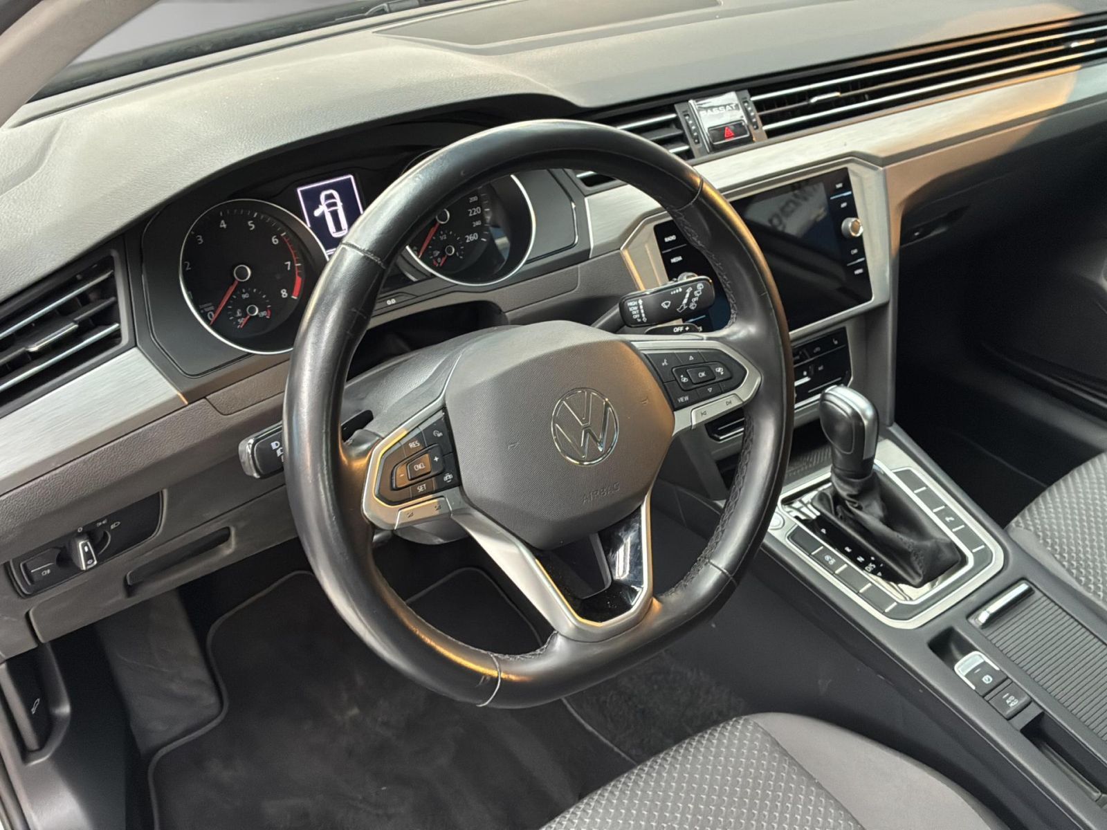 Volkswagen Passat Variant - Bild 10