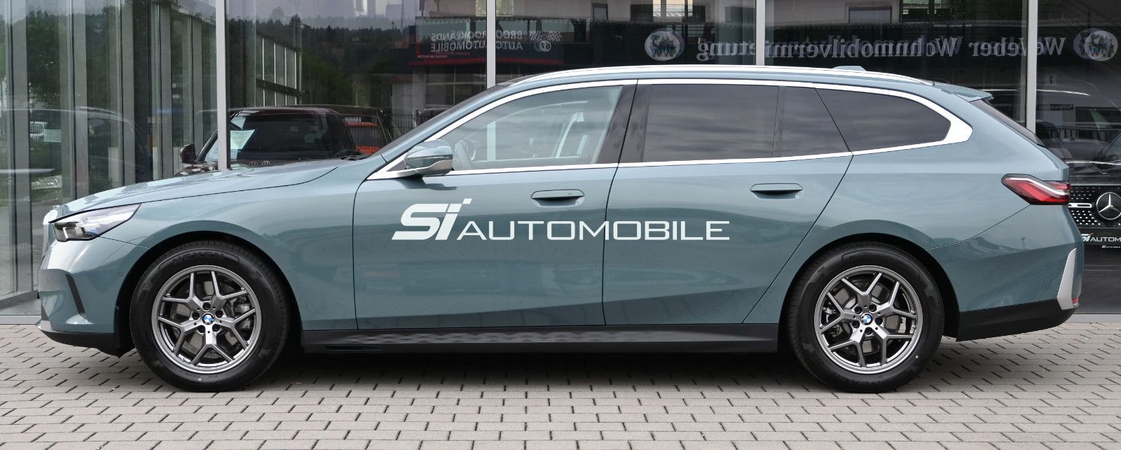 Fahrzeugabbildung BMW 520d xDr. Touring °AD.FAHRWERK PROF°KOMFORTSITZ°