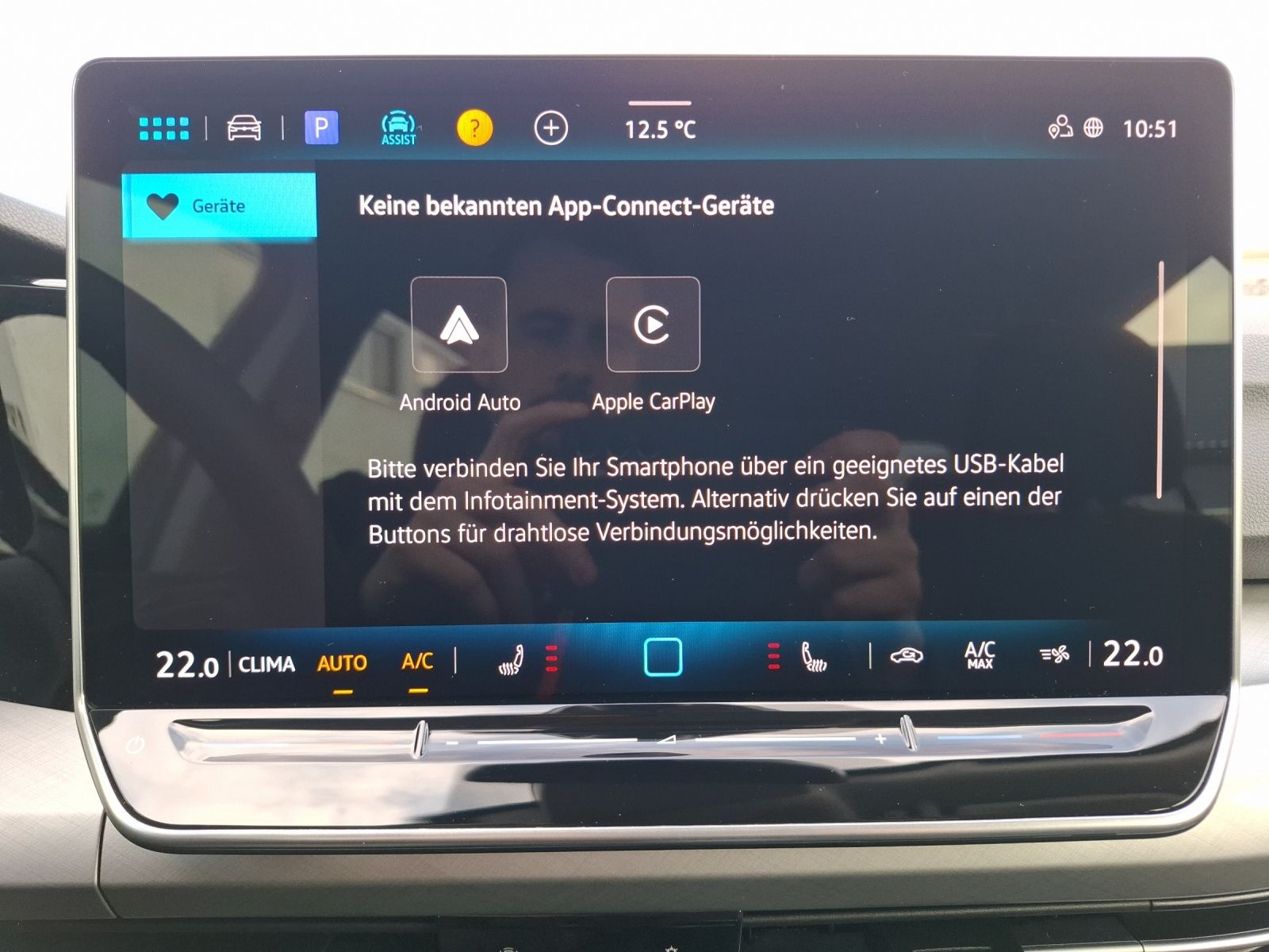 Fahrzeugabbildung Volkswagen Golf VIII Variant TSI Life Standhzg. LED Navi AI
