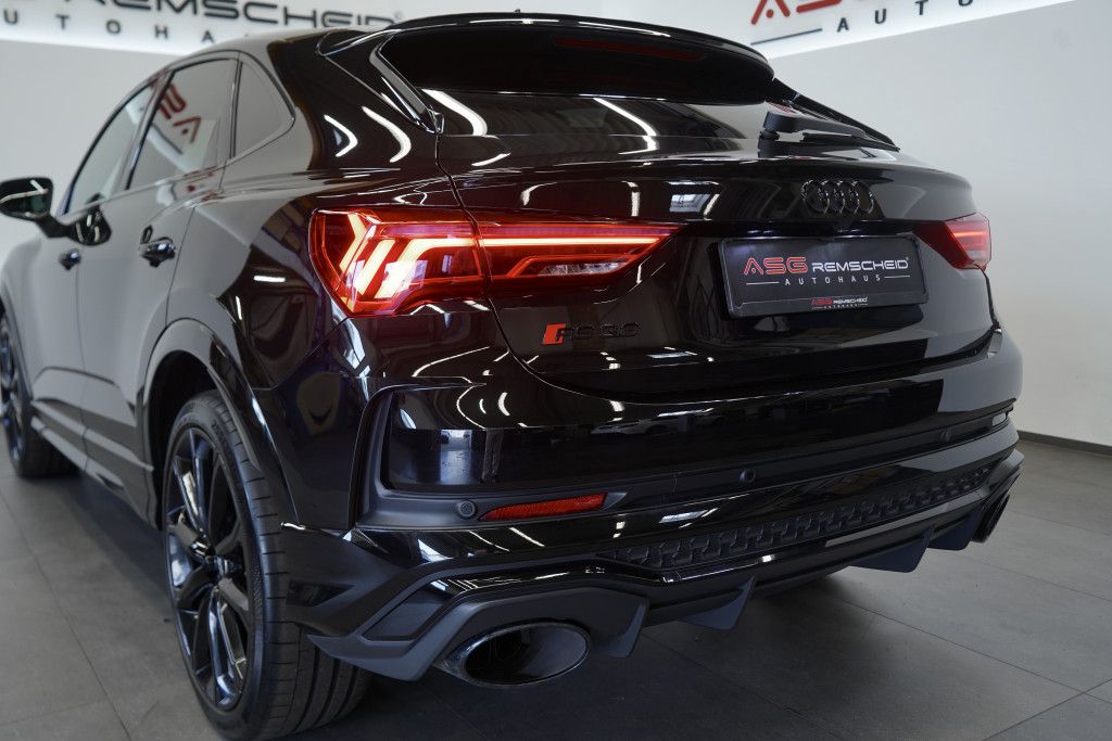 Audi Rsq3