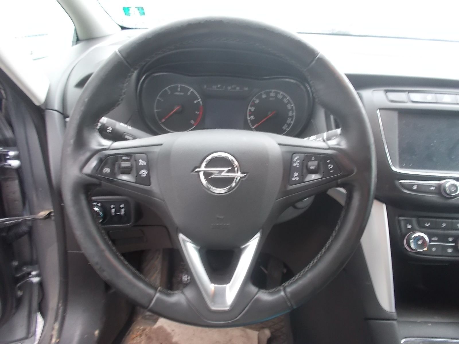 Fahrzeugabbildung Opel Zafira Tourer 1.4 Turbo 140 PS + AUTOGAS + AHK