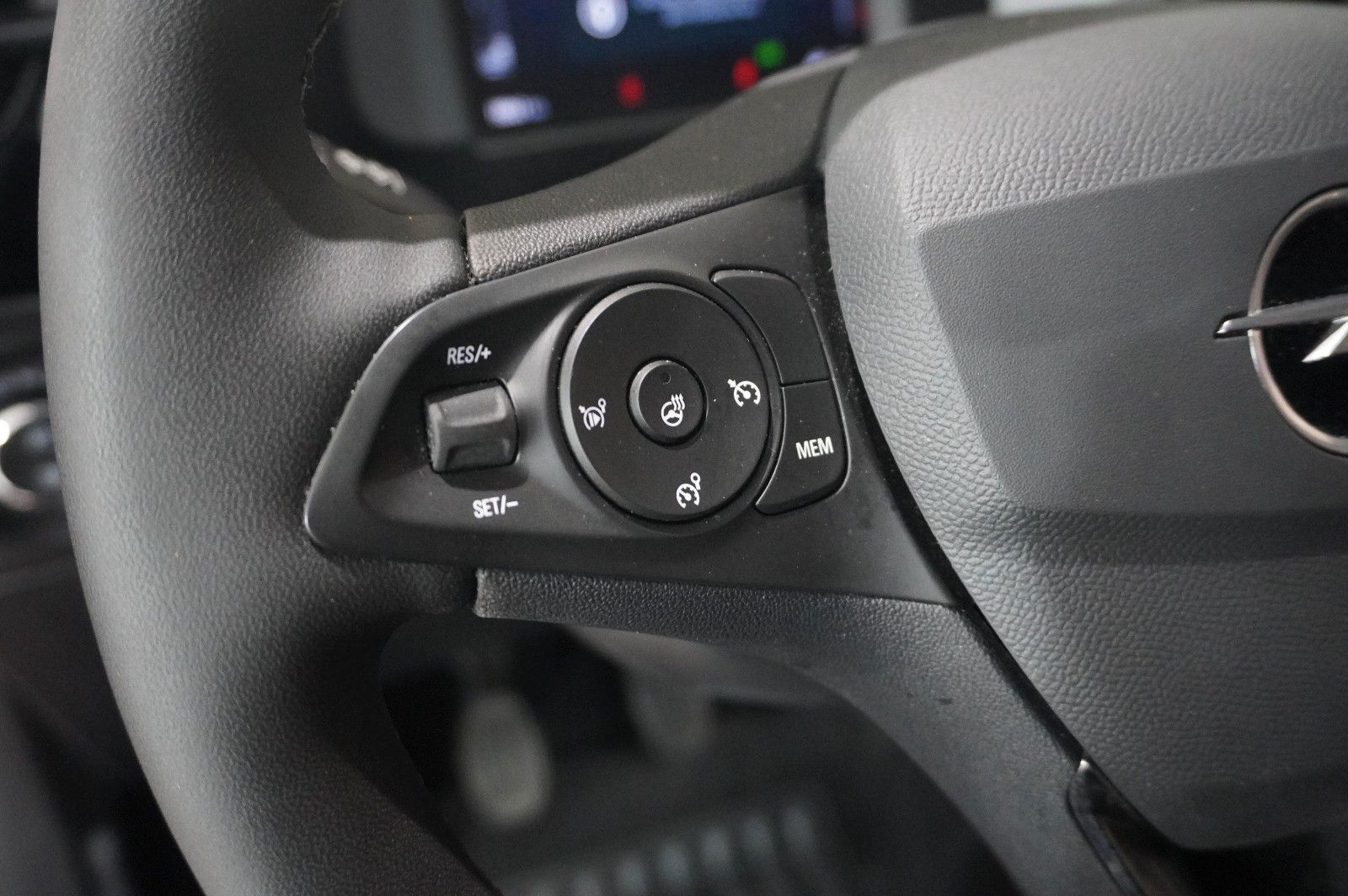 Fahrzeugabbildung Opel Corsa F 1.2 FACELIFT NAVI/LED/KAMERA/VIRTU./DAB+