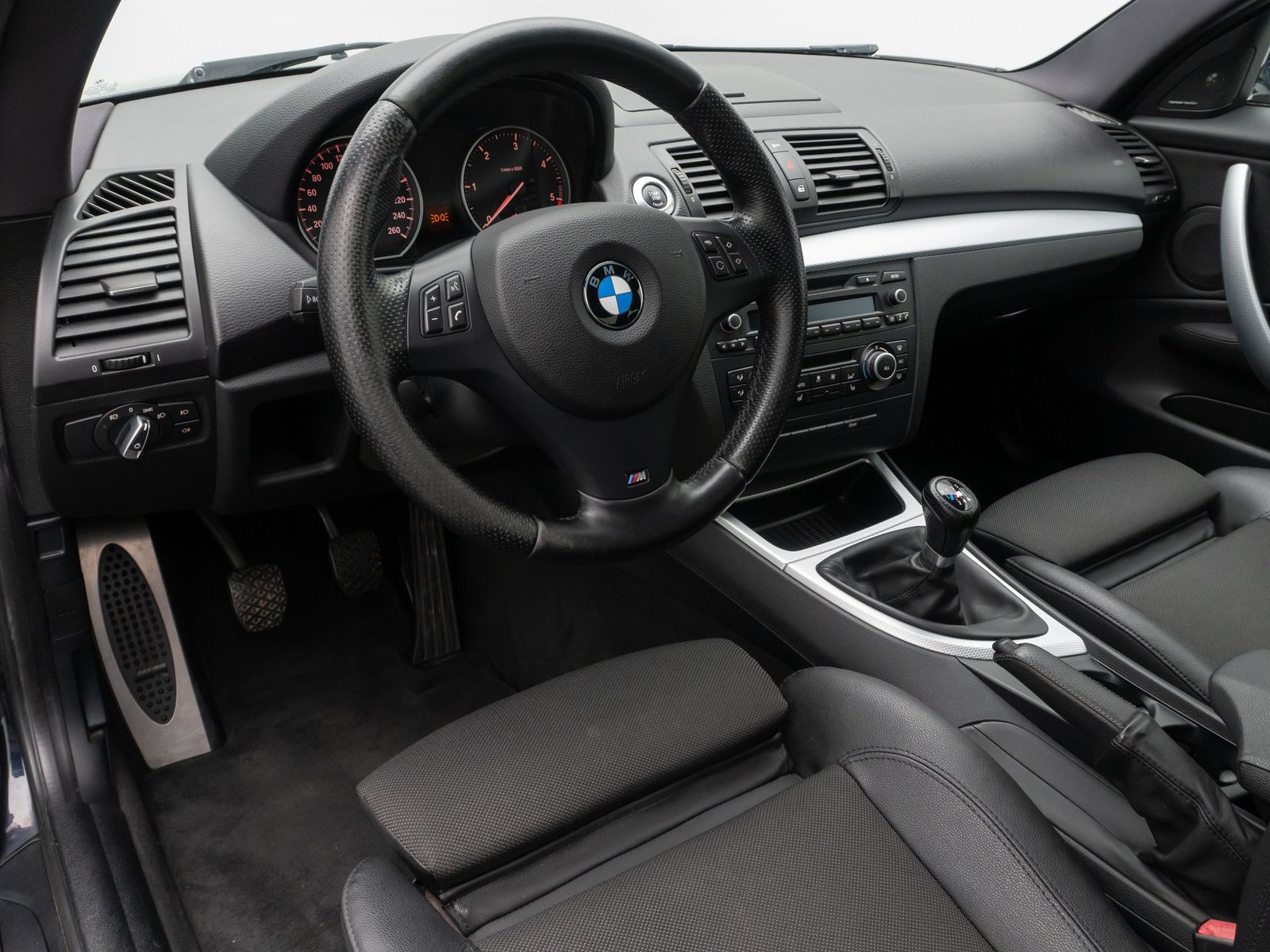 Fahrzeugabbildung BMW 123d Coupé M Sport H/K Xenon PDC KlimaAut