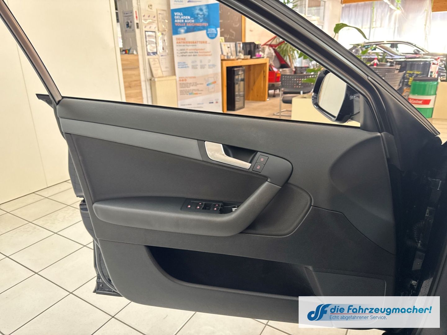 Fahrzeugabbildung Audi A3 Sportback 1.6 TDI Attraction Klimaautom SHZ