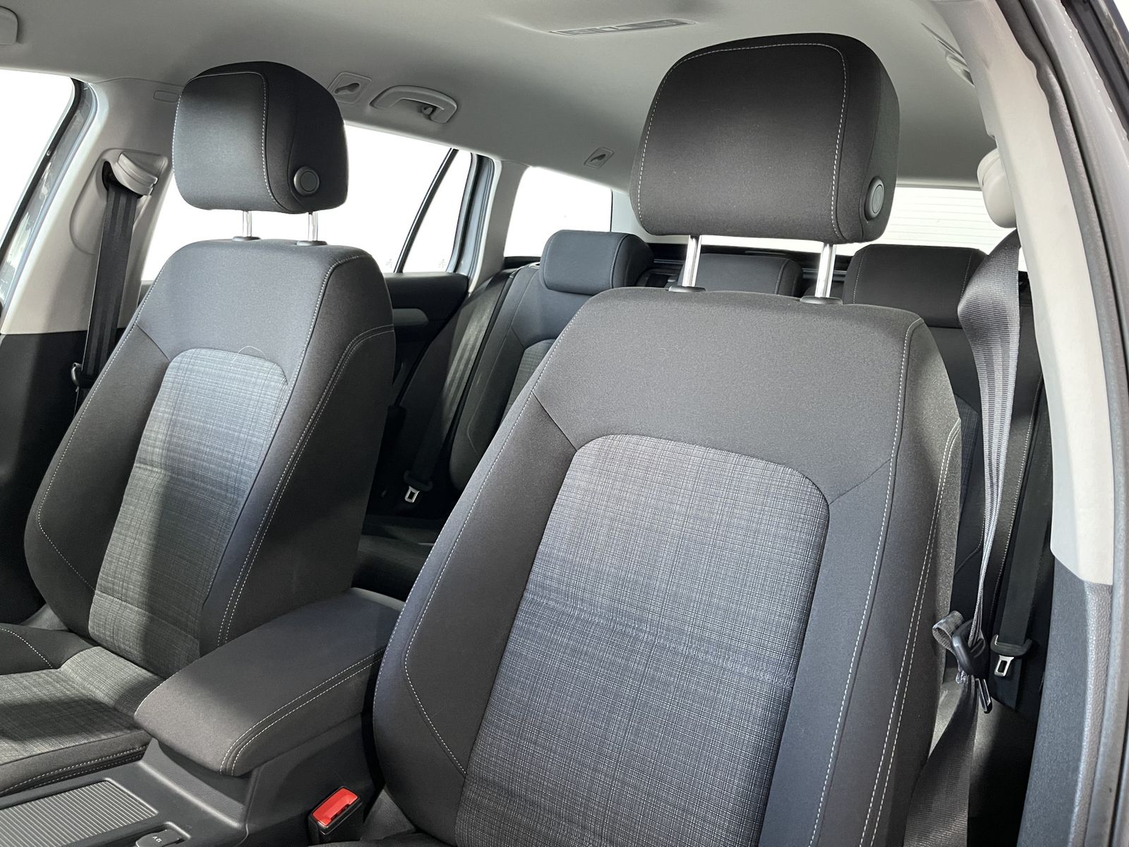 Fahrzeugabbildung Volkswagen Passat Variant Business 2.0 TDI*LED*Cam*ACC*Navi