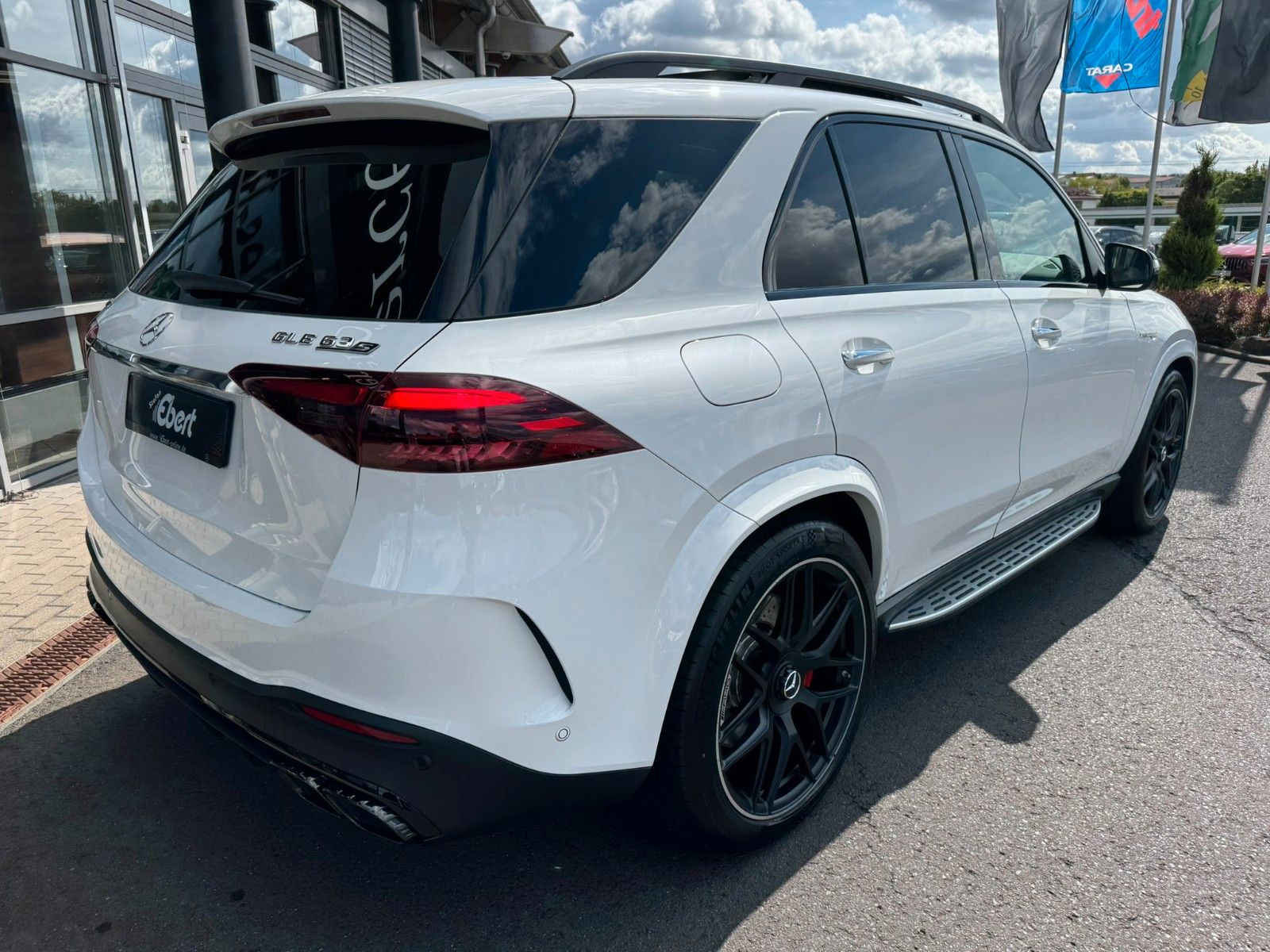 Fahrzeugabbildung Mercedes-Benz GLE 63 S 4M+ Drivers+HUD+AHK+Pano+Burm+Massage - mit KI generiert/bearbeitet