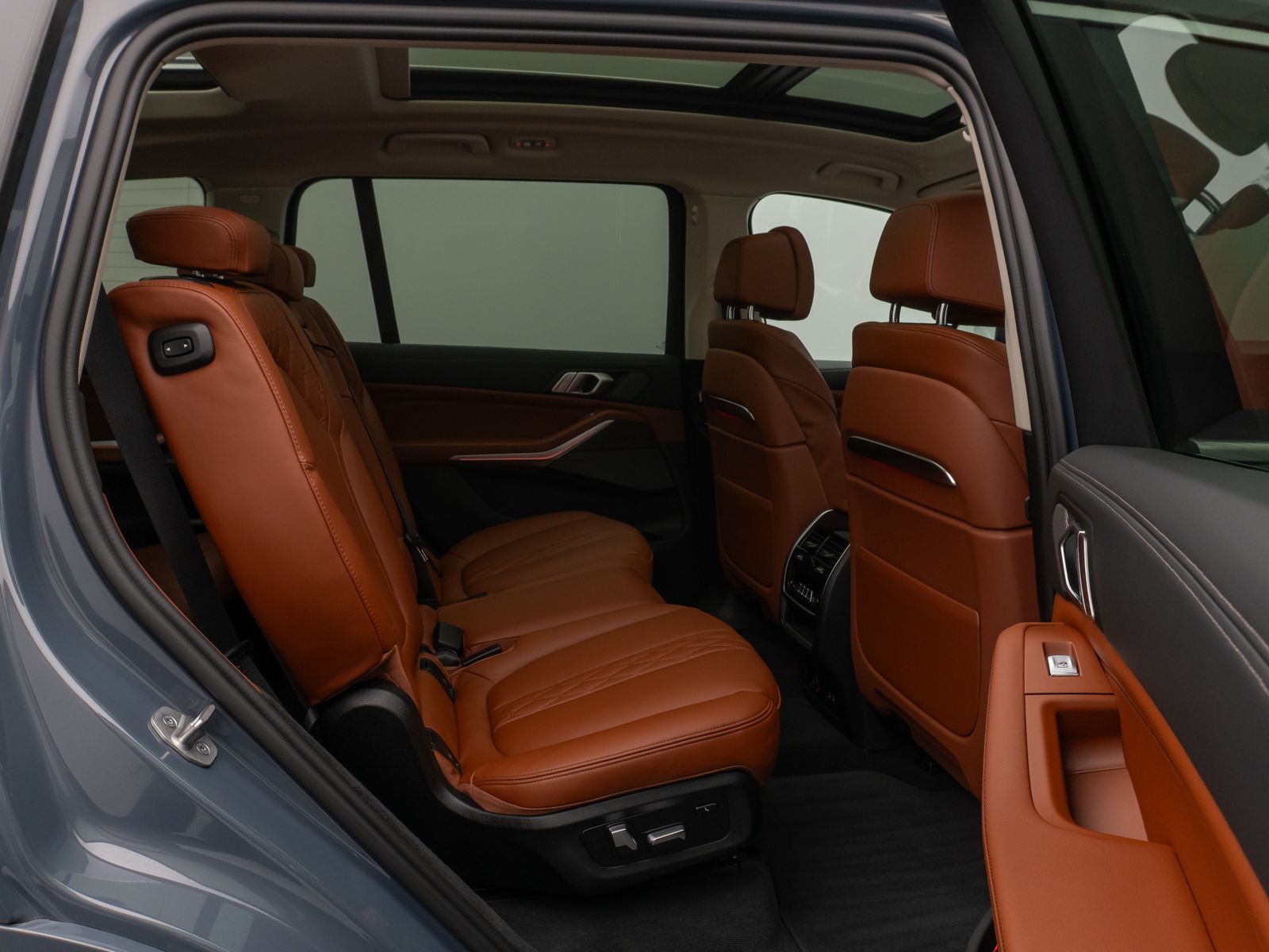 Fahrzeugabbildung BMW X7 xD40d Panorama 360°HUD DAB H/K Massage SoftCl