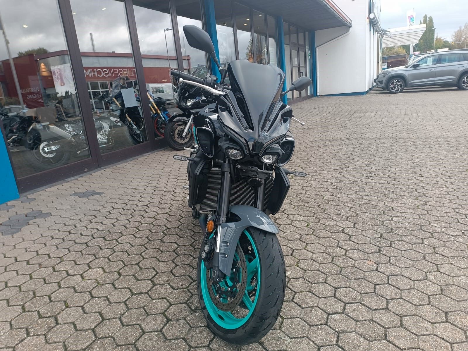 Fahrzeugabbildung Yamaha MT 10+Akrapovic + Garantie