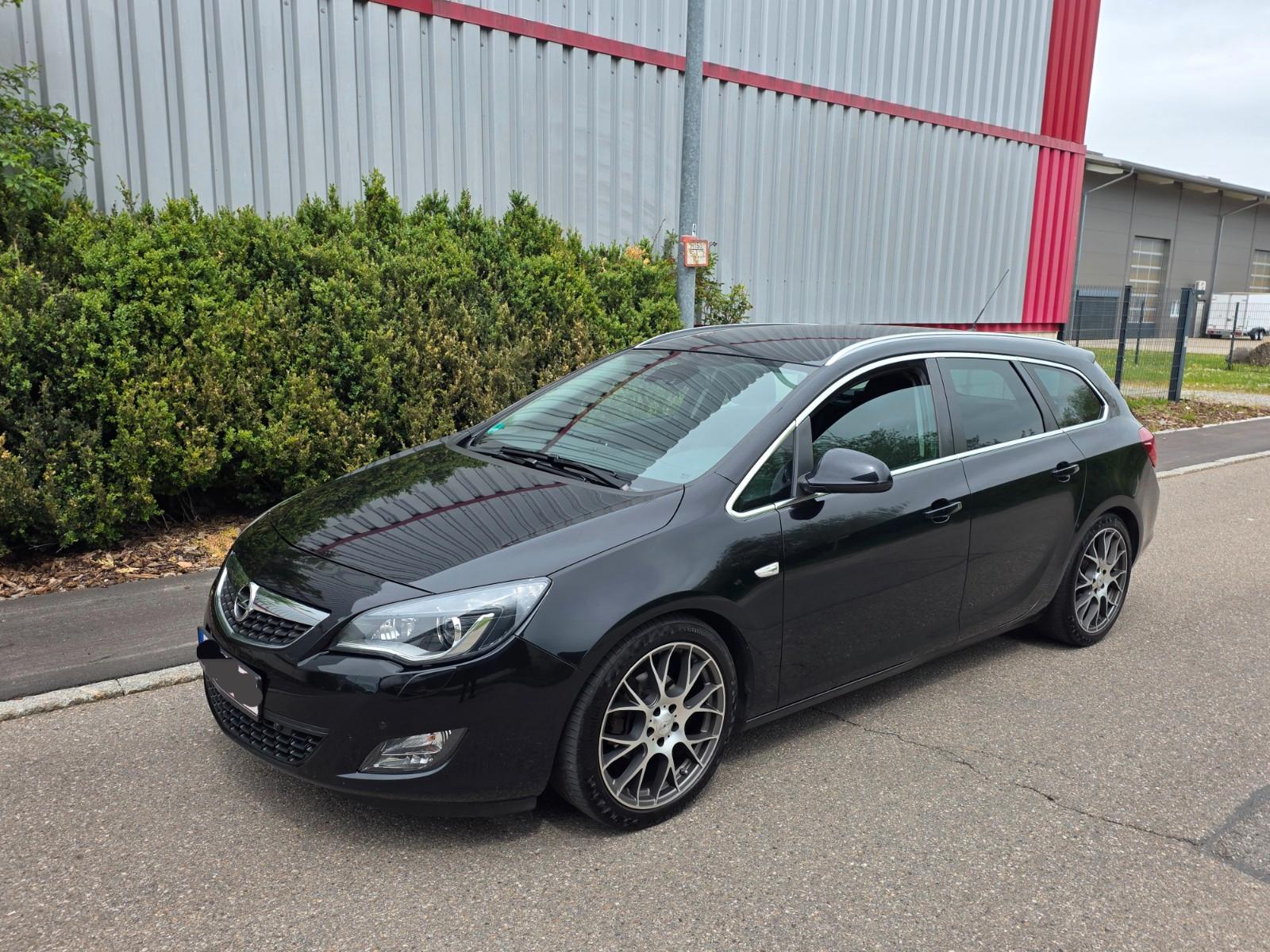 Opel Astra J 1.4 Turbo Sports Tourer Sport Xenon