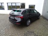 Skoda Octavia Combi Tour NAVI, LED, KAMERA, KLIMA - Skoda Octavia: Tour