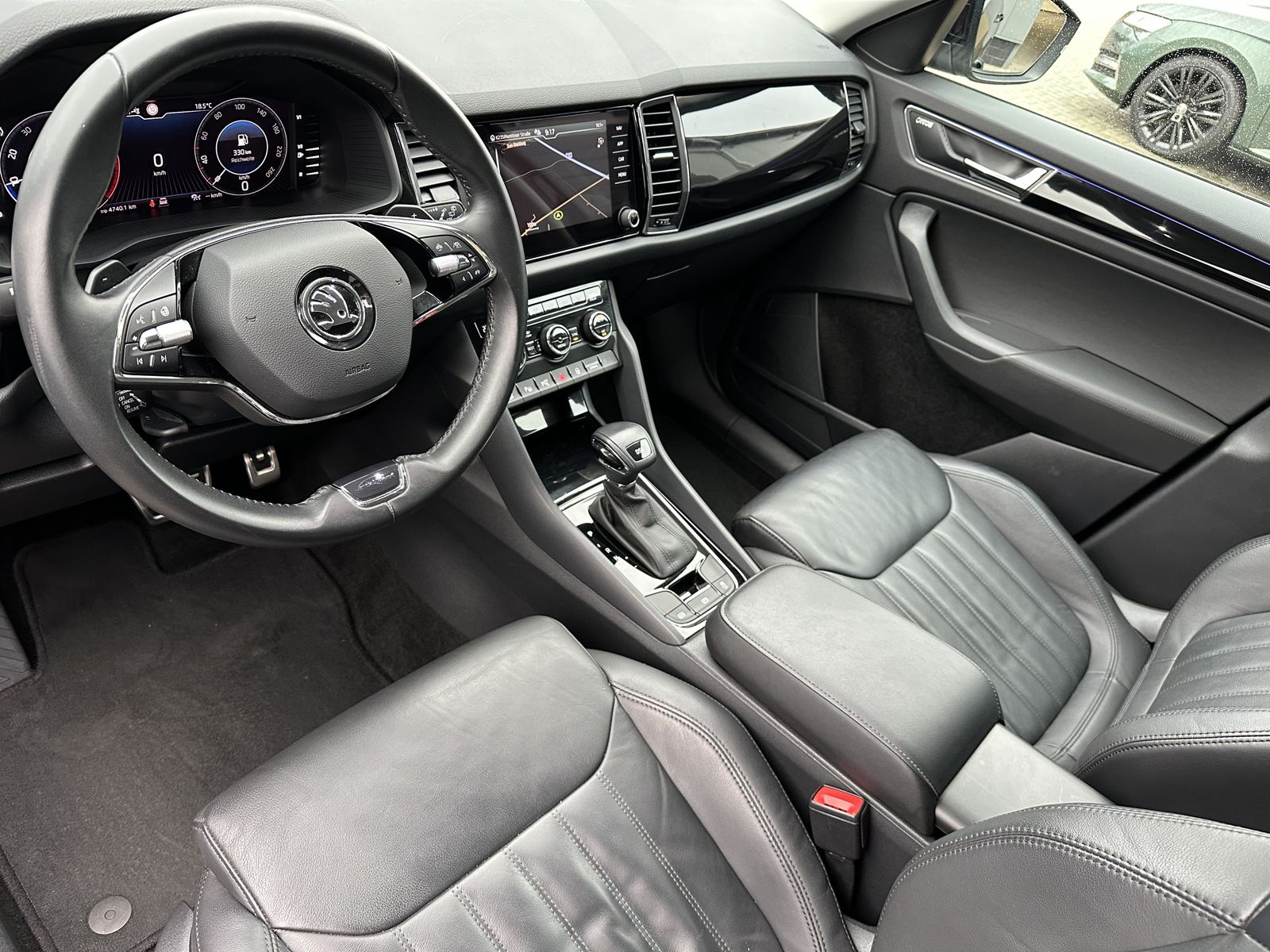 Fahrzeugabbildung SKODA Kodiaq 2.0 TDI DSG L&K NAV+LED+AHK+360°+ACC+19ZO