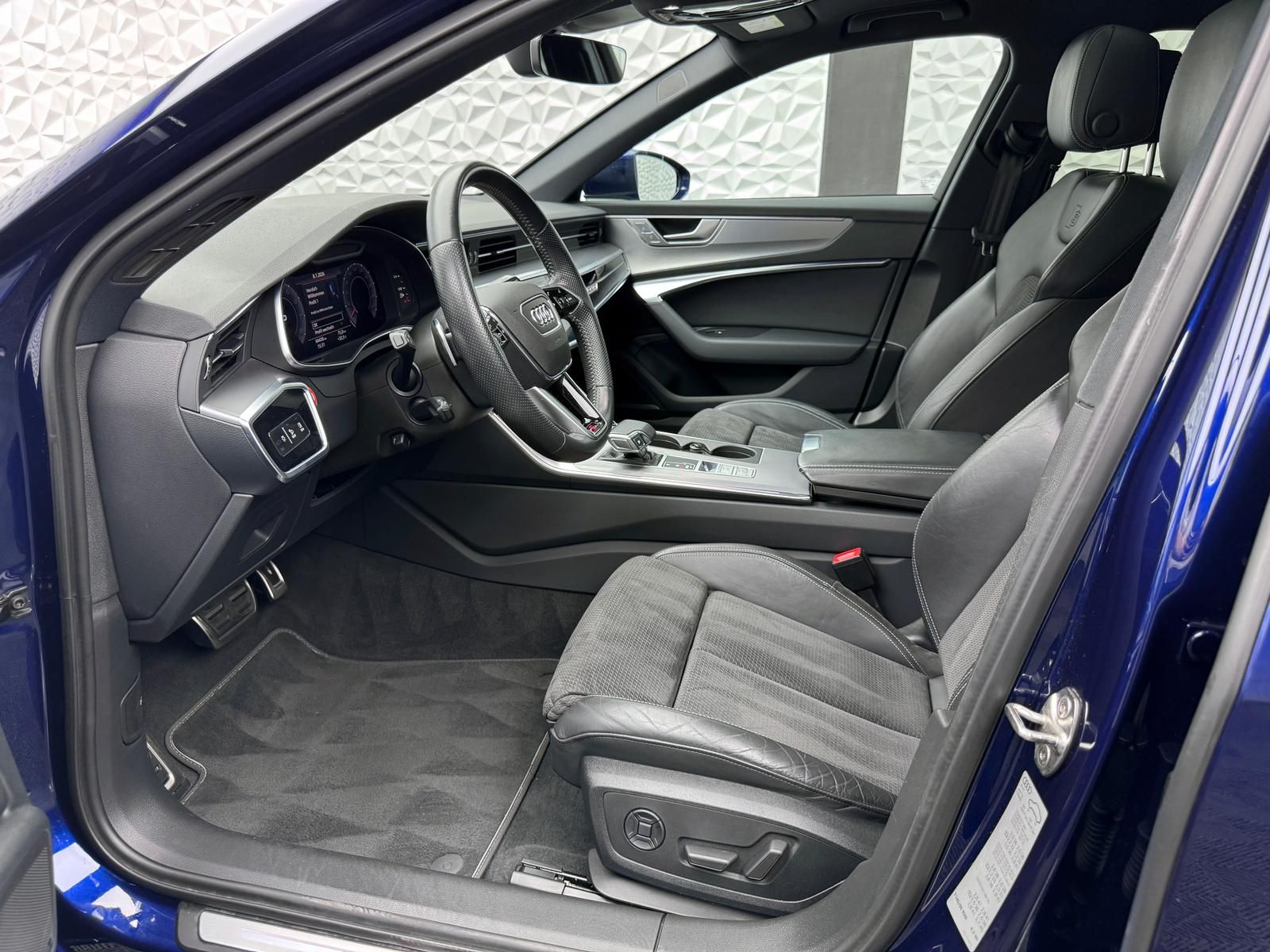 Fahrzeugabbildung Audi 45 TFSI QUAT/S-LINE/ACC/PANO/STANDHZ/B&O/KEYL/DA