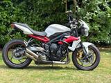 Triumph Street Triple 675 R Bodis-Anlage tiefer 2. Hd - Triumph Motorräder in Düsseldorf