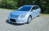 Toyota AVENSIS 1.8 KLIMAAUT SITZHZNG 1.Hd RENTNER - Toyota Avensis aus 2010