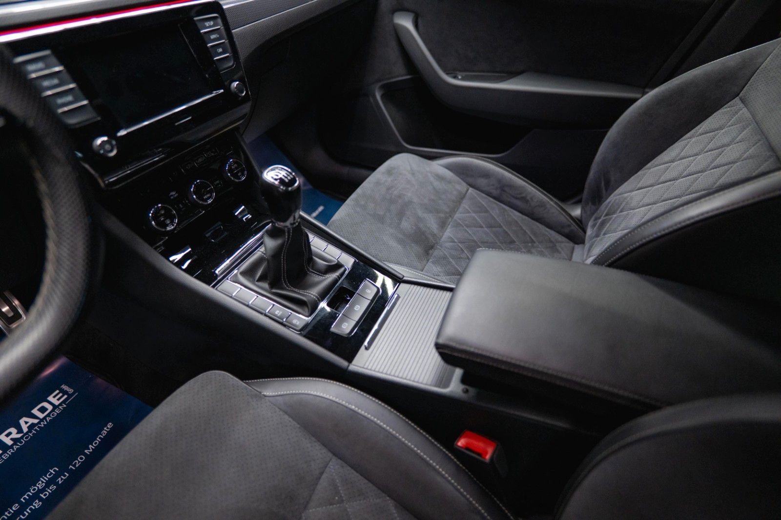 Fahrzeugabbildung SKODA Superb 1.8 TSI Combi Sportline | DAB | Alcantara