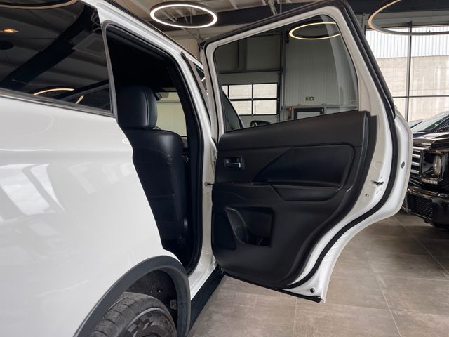 MYAUTOCENTER – Gebraucht- und Jahreswagen mit Werkstattservice in Pfaffenhofen Mitsubishi Outlander Active+ 4WD *1. Hand*AHK*Bi-LED*