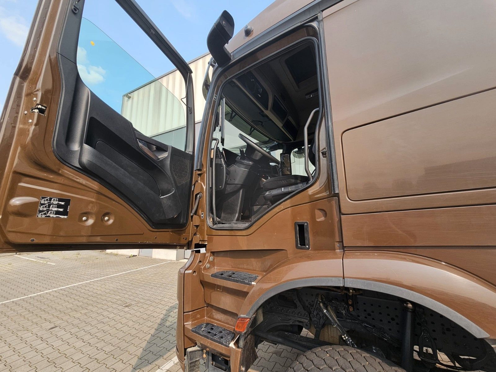 Fahrzeugabbildung Mercedes-Benz Arocs 3351 Langholz EPSILON-Kran *6x6 Allrad*