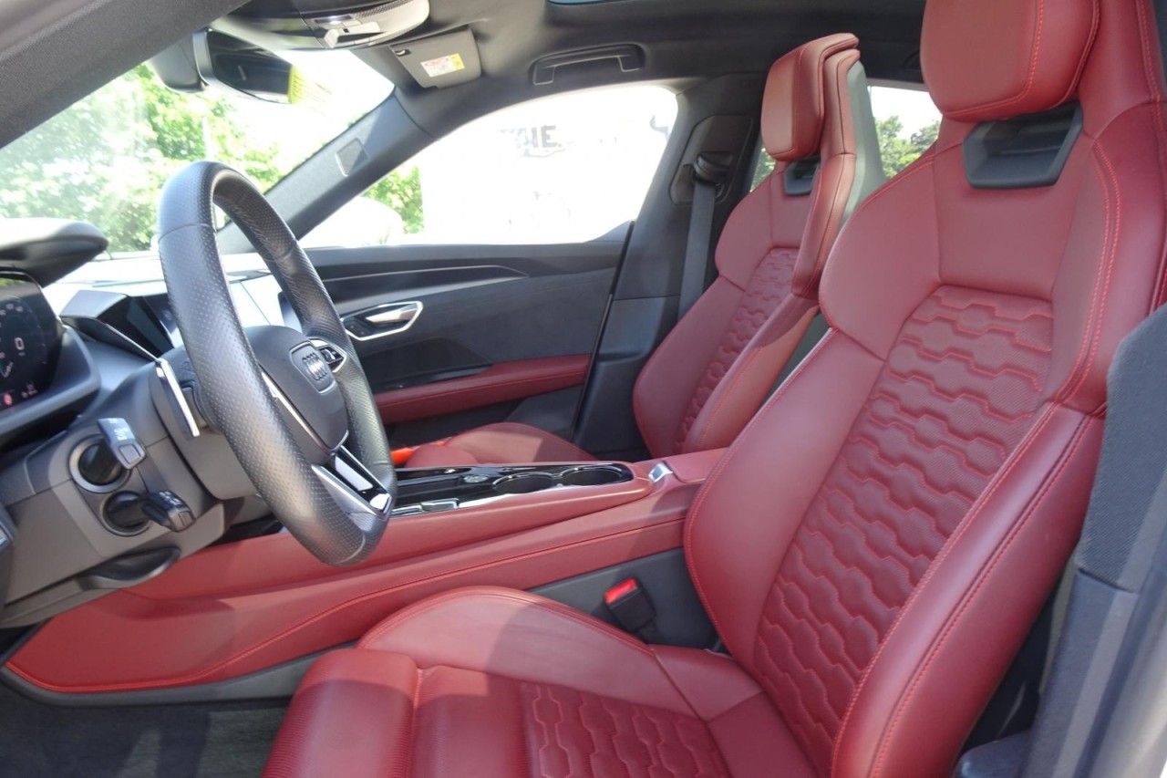 Fahrzeugabbildung Audi e-tron GT 350kW quattro Leder LED Navi Klima