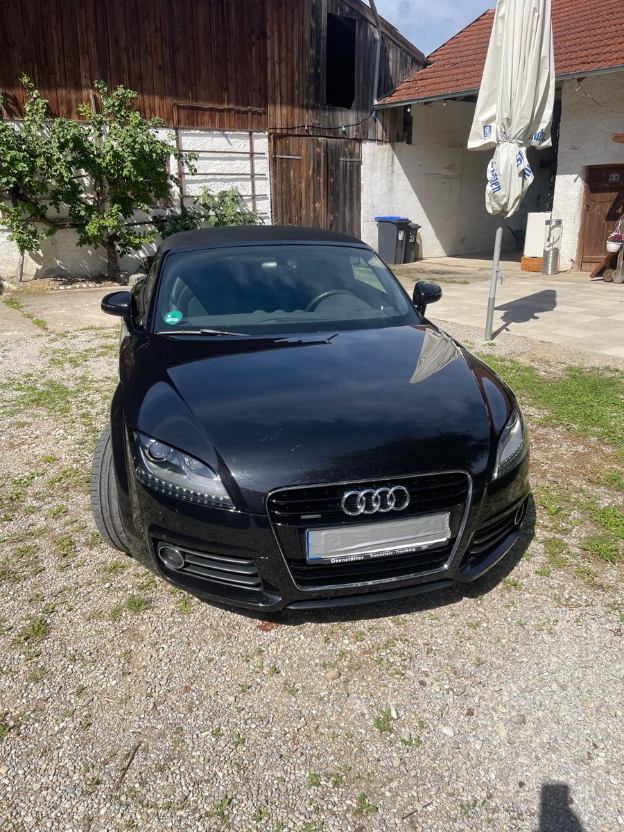Audi TT Roadster 2.0 TFSI S tronic quattro -