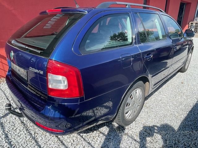 Fahrzeugabbildung SKODA Octavia Combi 1.4TSI DSG ANHZV PDC SIHZG 1.HAND