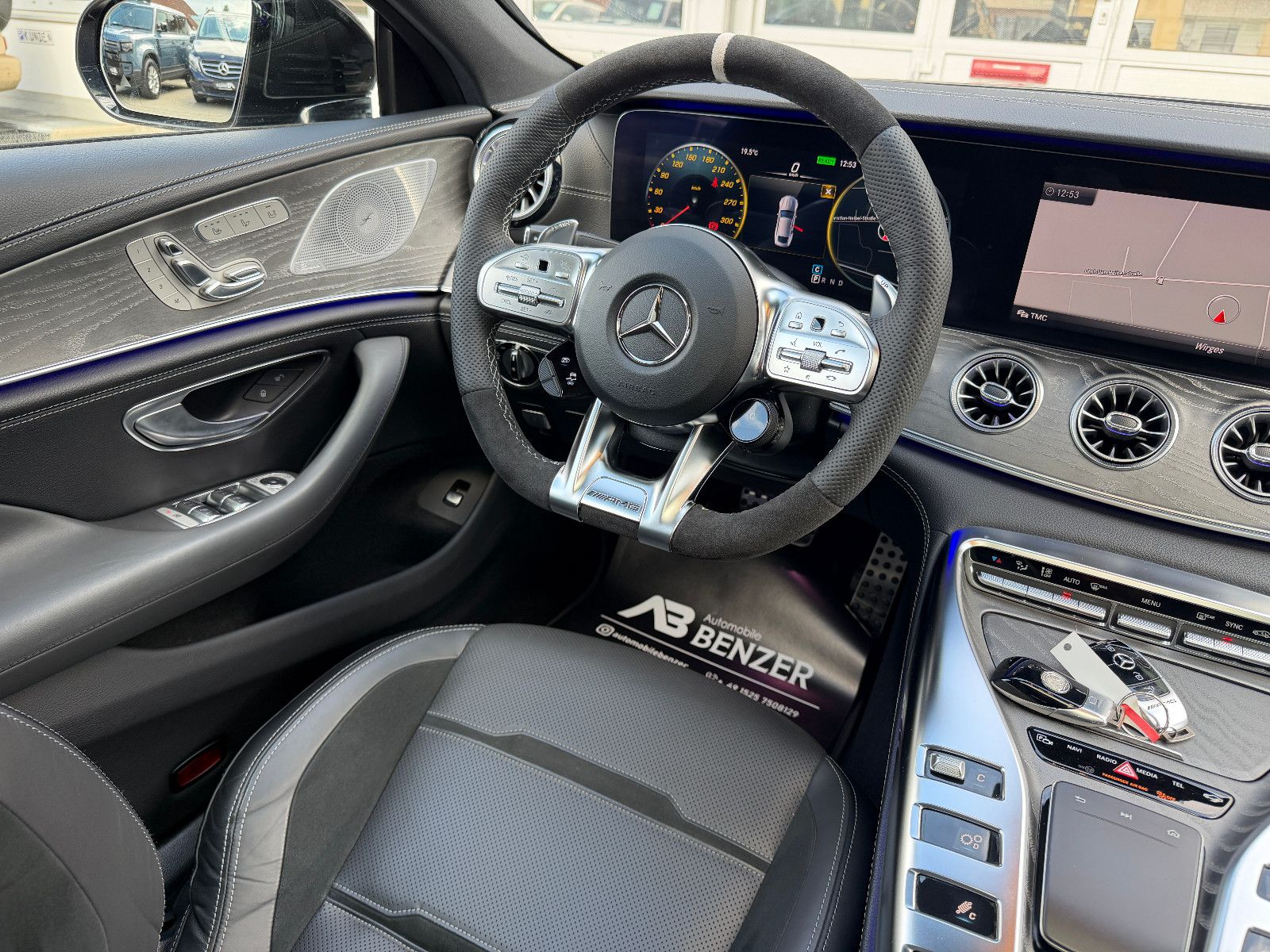 Fahrzeugabbildung Mercedes-Benz AMG GT 4 /43 4Matic+/AERO/V-8STYLING/360KAM/