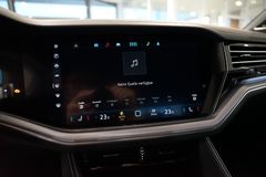 VW Touareg TDI R-Line | Leder | HuD | Luftfederung VW Touareg TDI R-Line | Leder | HuD | Luftfederung