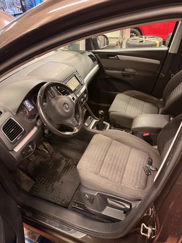 Sharan Cup 2.0 TDI 4Motion 6-Gang*7Sitz*AHK*