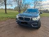 BMW X3 30d Reihensechszylinder | 8-fach bereift  - BMW: Reihe