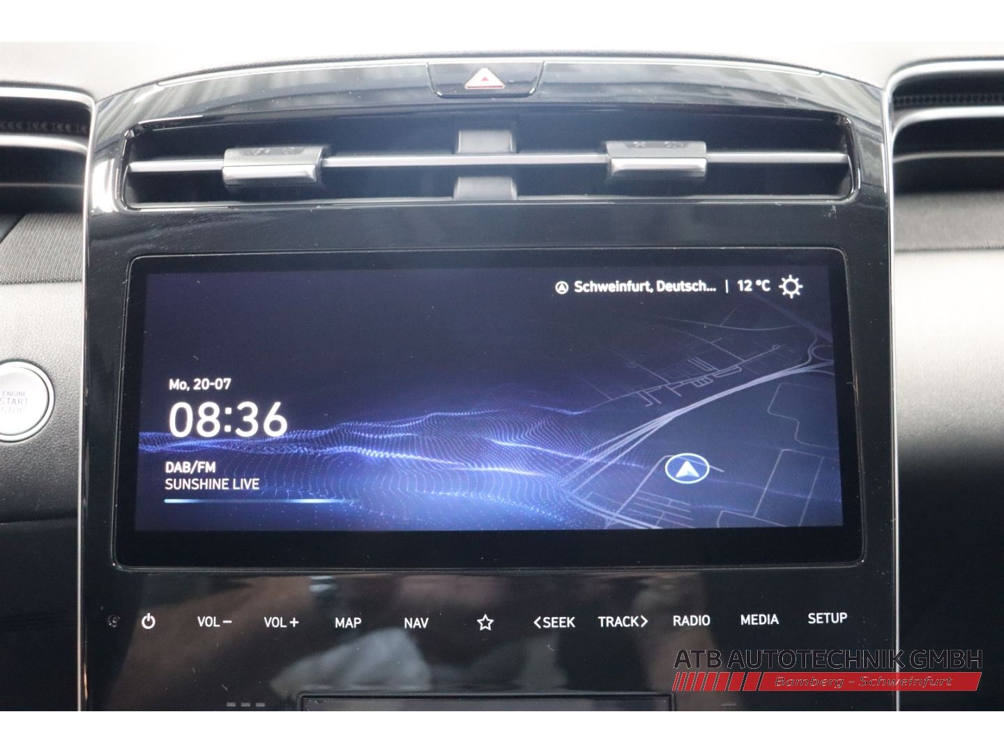 Fahrzeugabbildung Hyundai Tucson Trend Hybrid 1.6 T-GDi 2WD AHK Navi LED