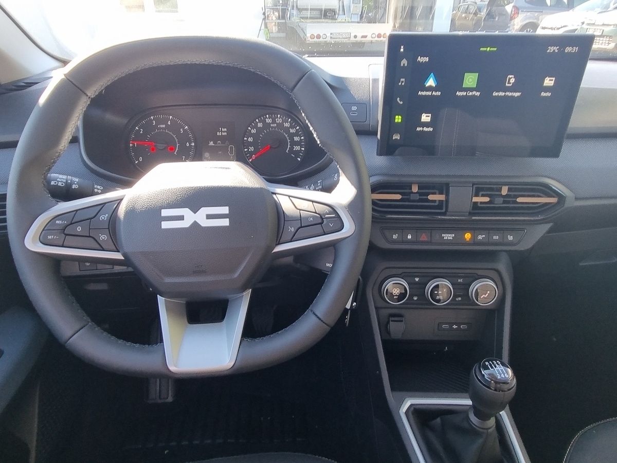 Fahrzeugabbildung Dacia Sandero Stepway Expression TCe 110