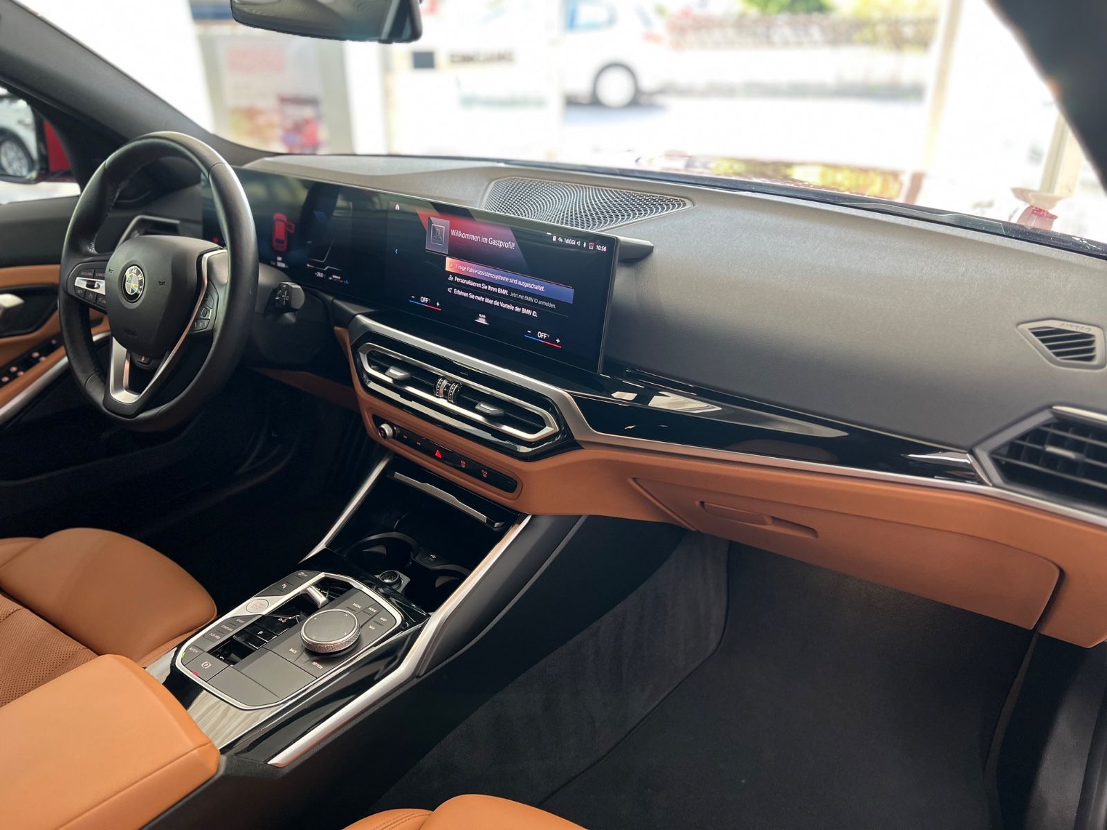 BMW 318 d Touring LED+Sensatec+Harman-Kardon+DA uvm. foto 15