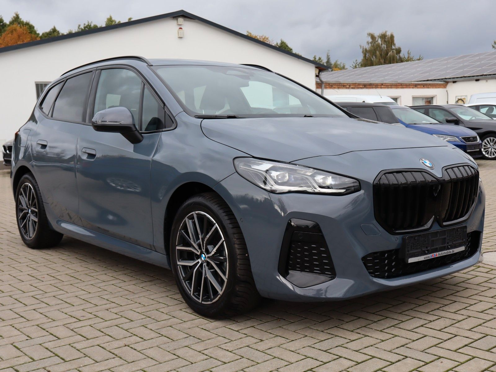 BMW 220 Active Tourer 220i Steptronic DCT M Paket