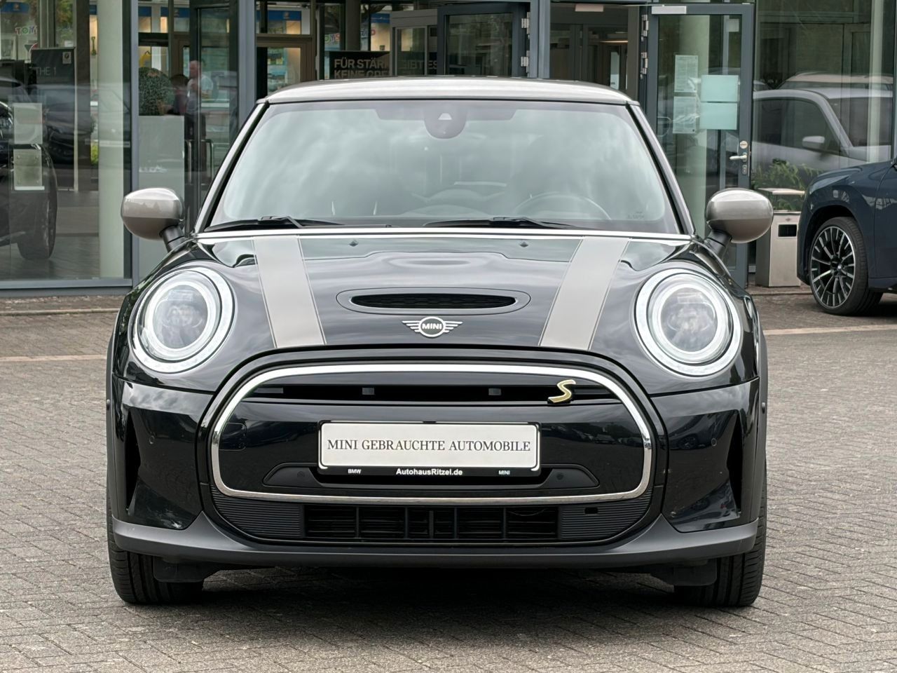 MINI COOPER SE Mini 3-trg. Classic Trim / Glasdach imagem 2