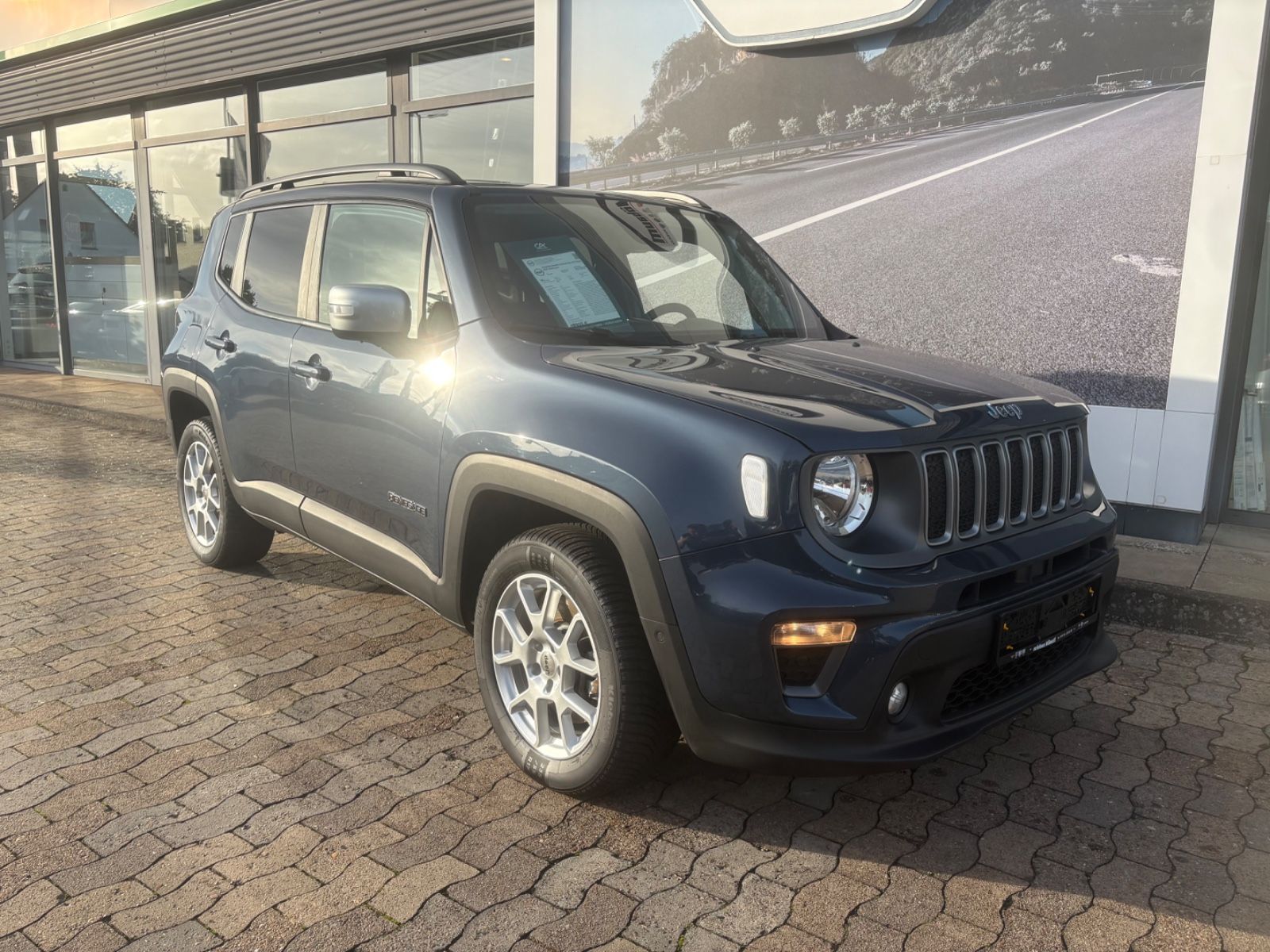 Jeep Renegade Limited 4xe ACC Kam PDC Navi uvm imagem 2