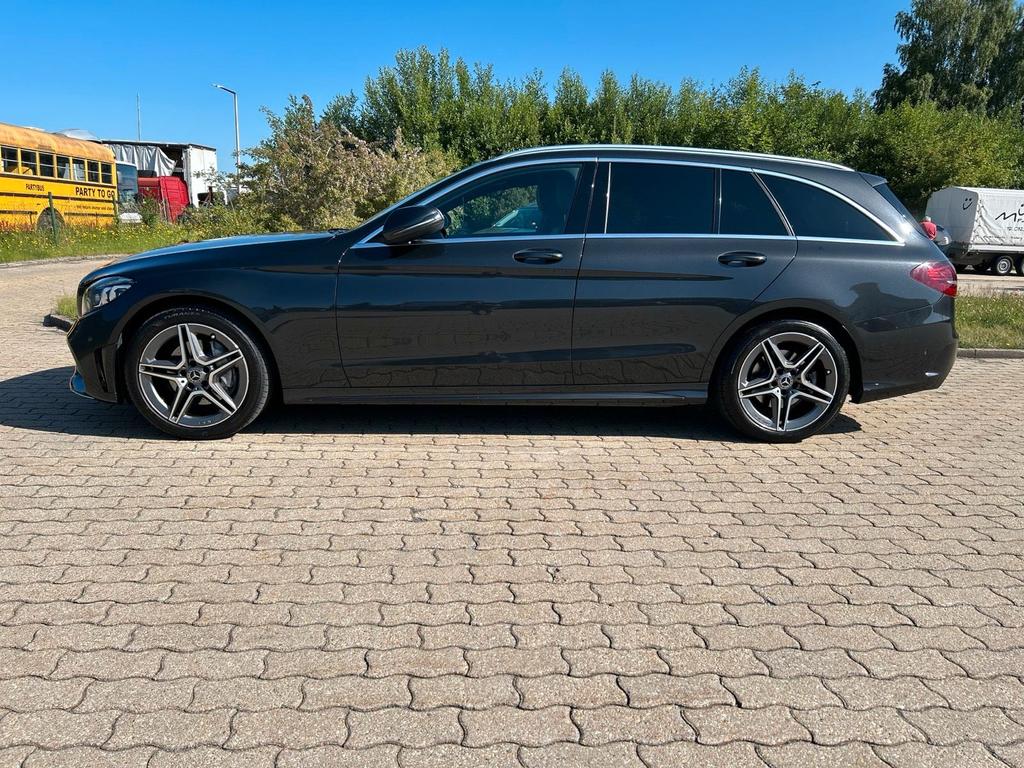 Mercedes-Benz C 220