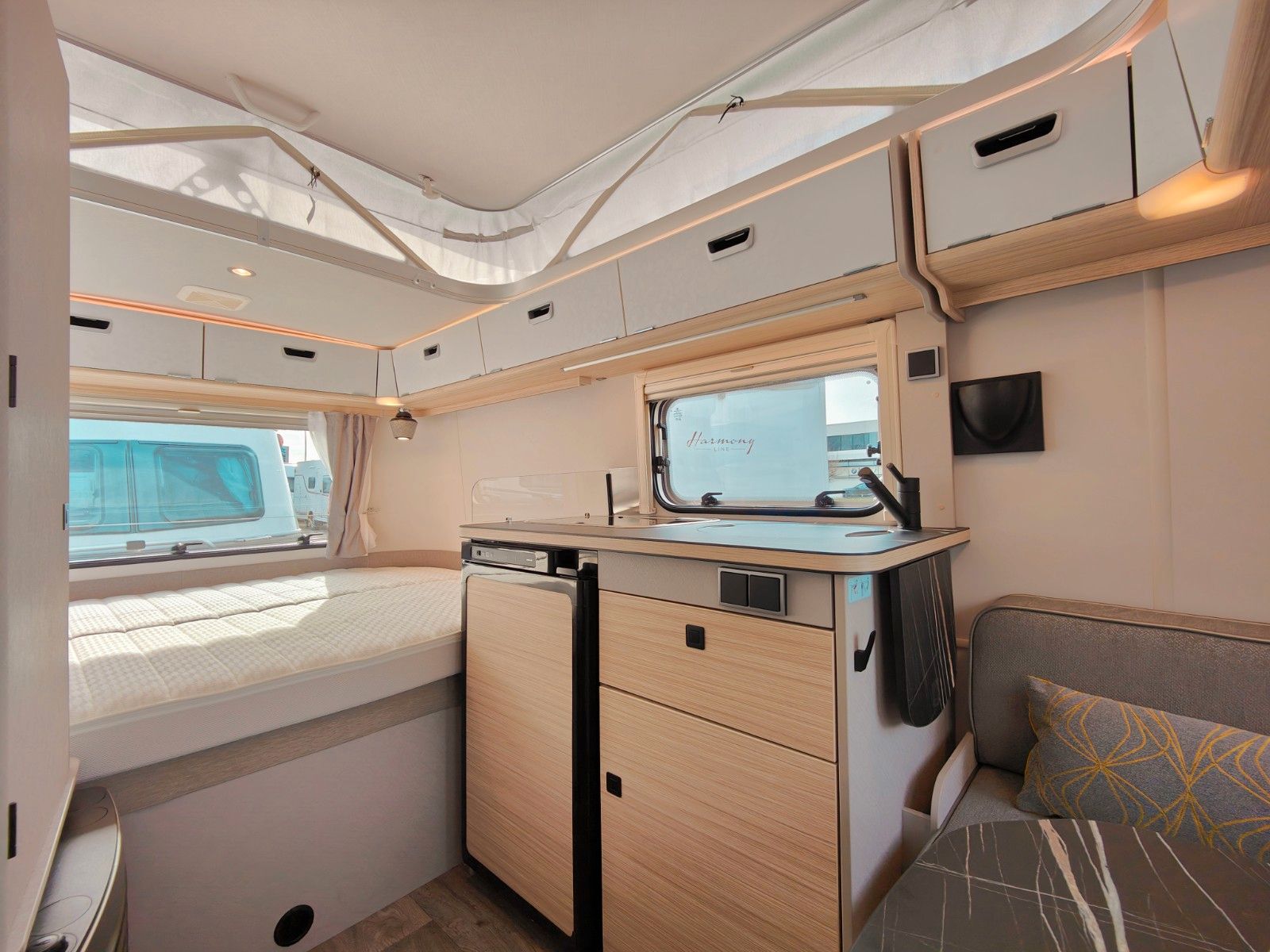 Fahrzeugabbildung HYMER / ERIBA / HYMERCAR Touring 310 Urban - SIE SPAREN 2.854€ !!!