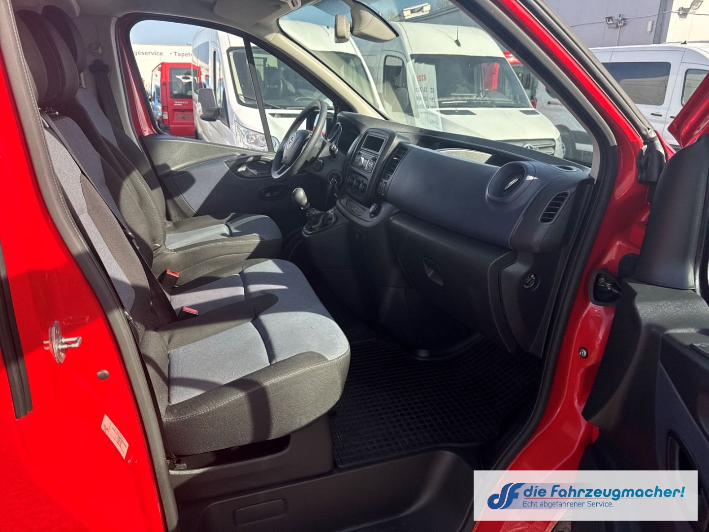 Fahrzeugabbildung Opel Vivaro B Kombi  L1H1 2,7t 1.6 CDTI *G8105 KLIMA