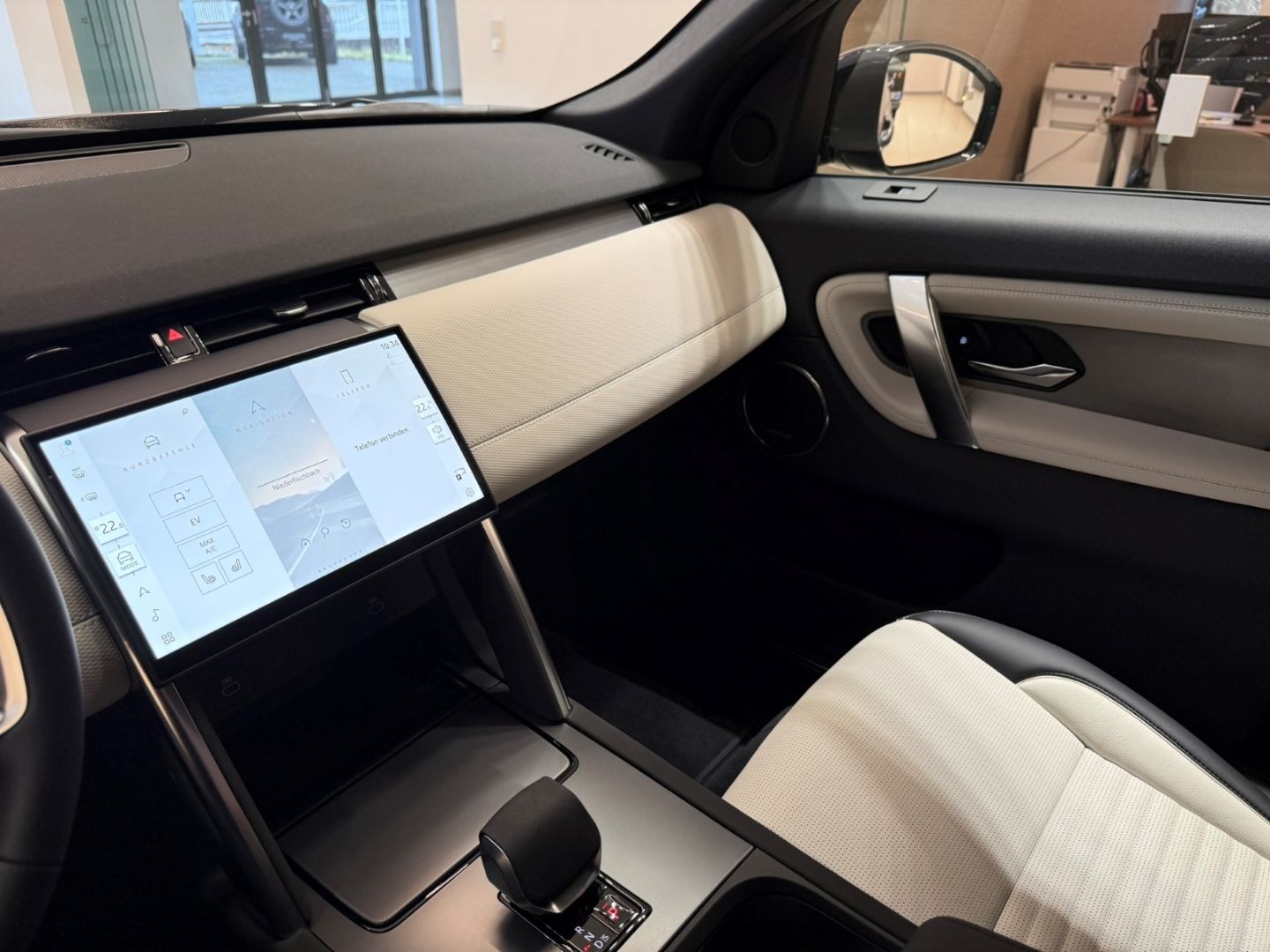 Land Rover Discovery Sport - Bild 14