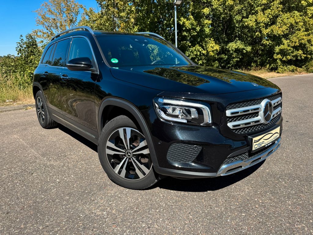 Image of Mercedes-Benz GLB 220