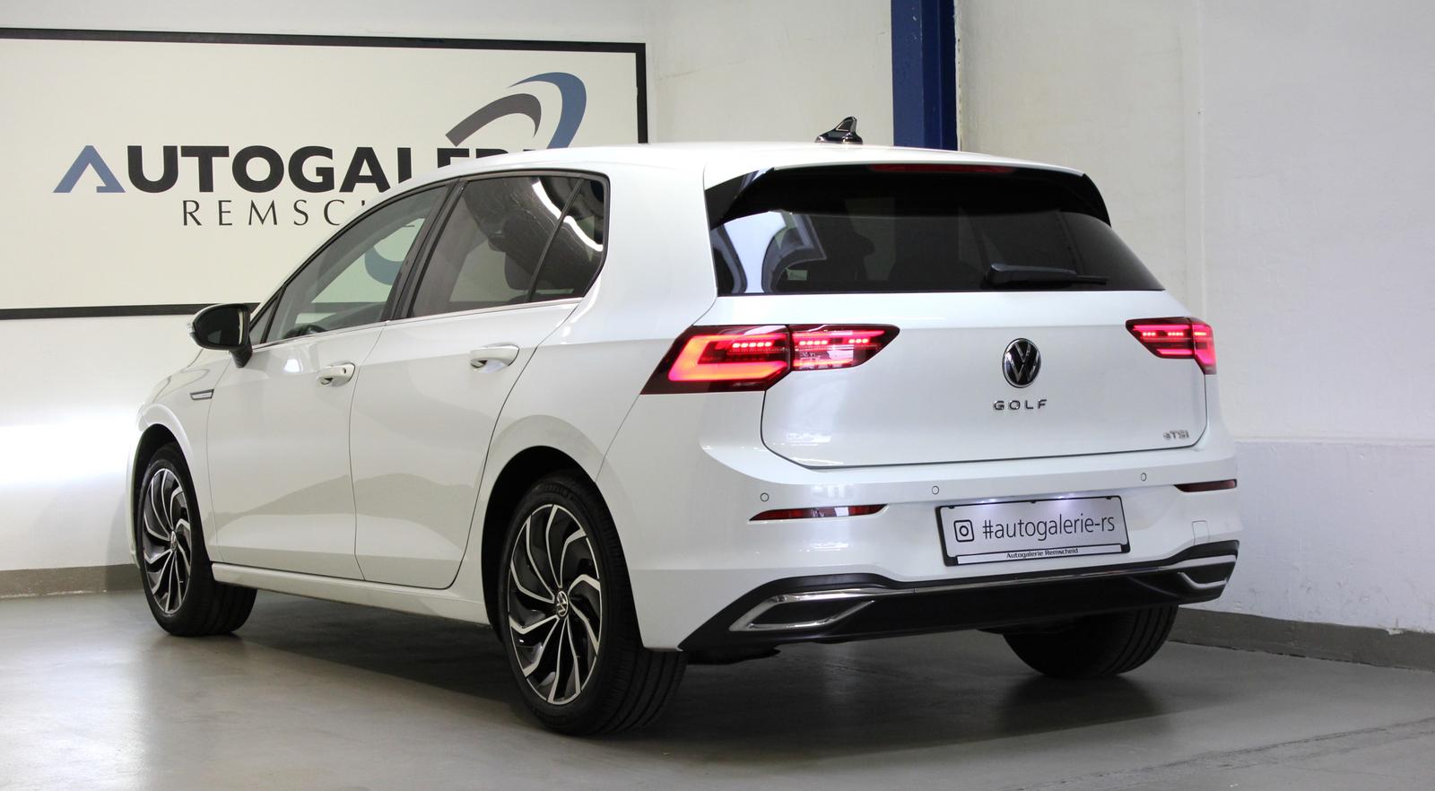Volkswagen Golf VIII 1.5 eTSI Style DSG*MATRIX*IQ*MEMO*AHK*