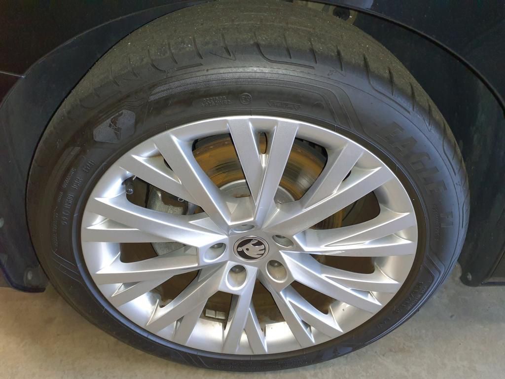Skoda Superb iV Combi Style 1.4 TSI 160kW Pano*PDC*NAV