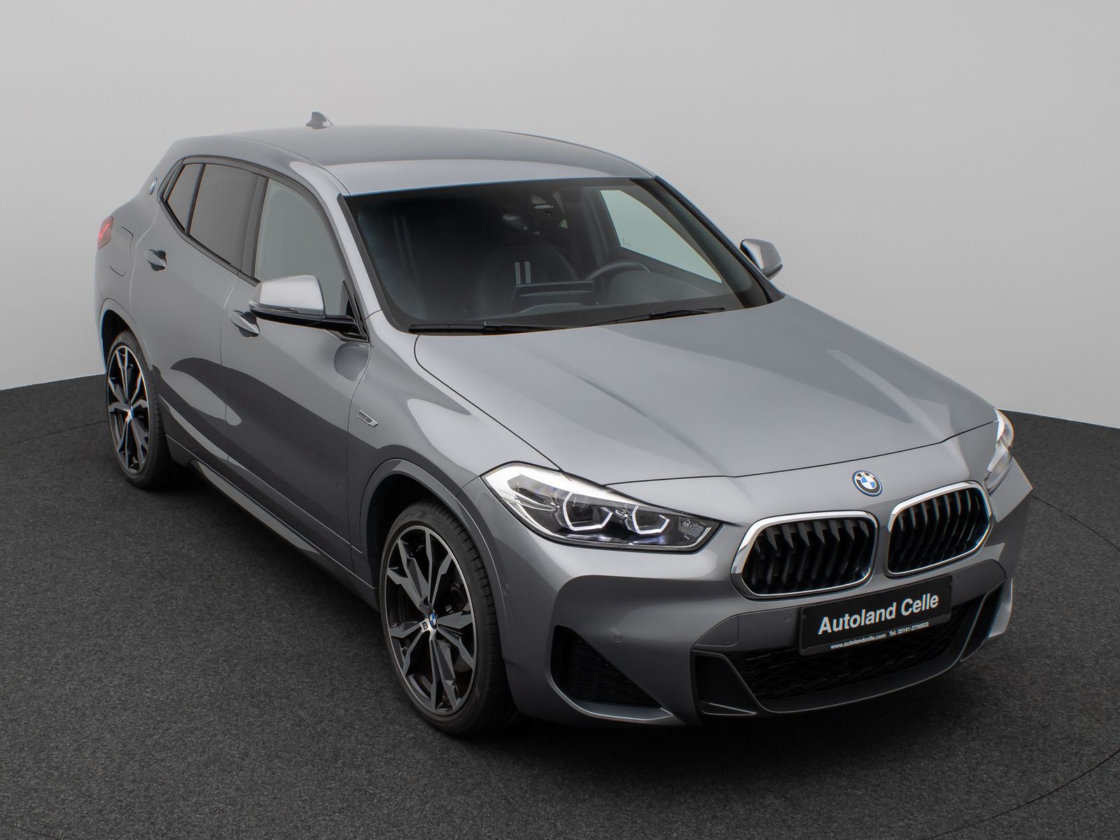 Fahrzeugabbildung BMW X2 xD25e M Sport HUD DAB HiFi LED Alarm 20Zoll